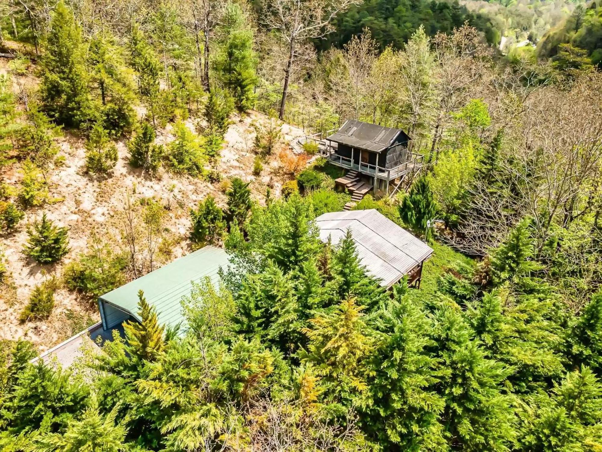 Tiny House, Wifi,Hot Tub,Secluded Villa Cosby ภายนอก รูปภาพ