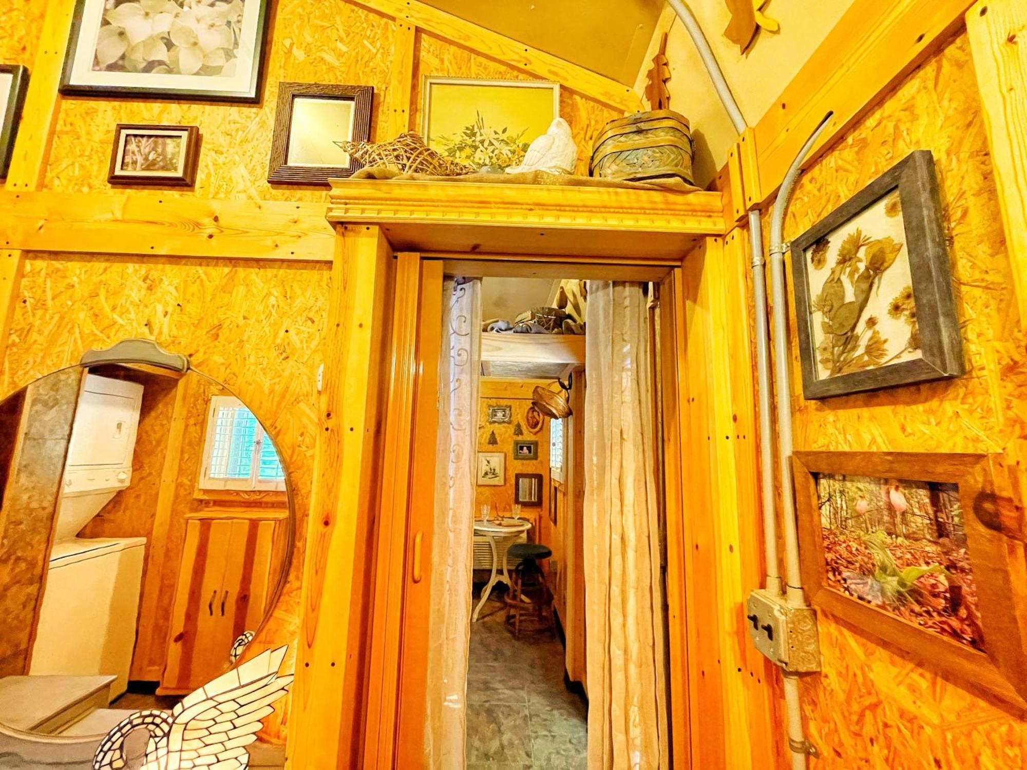 Tiny House, Wifi,Hot Tub,Secluded Villa Cosby ภายนอก รูปภาพ