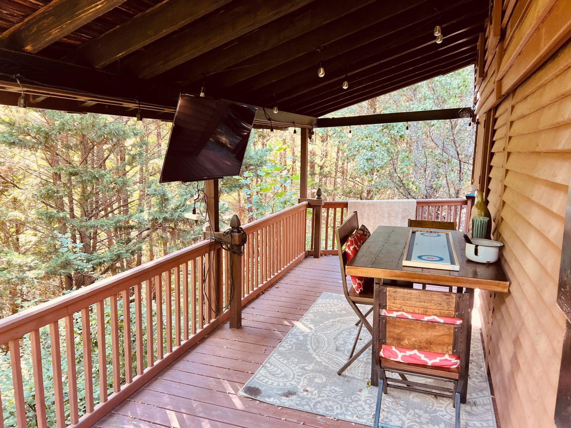 Tiny House, Wifi,Hot Tub,Secluded Villa Cosby ภายนอก รูปภาพ